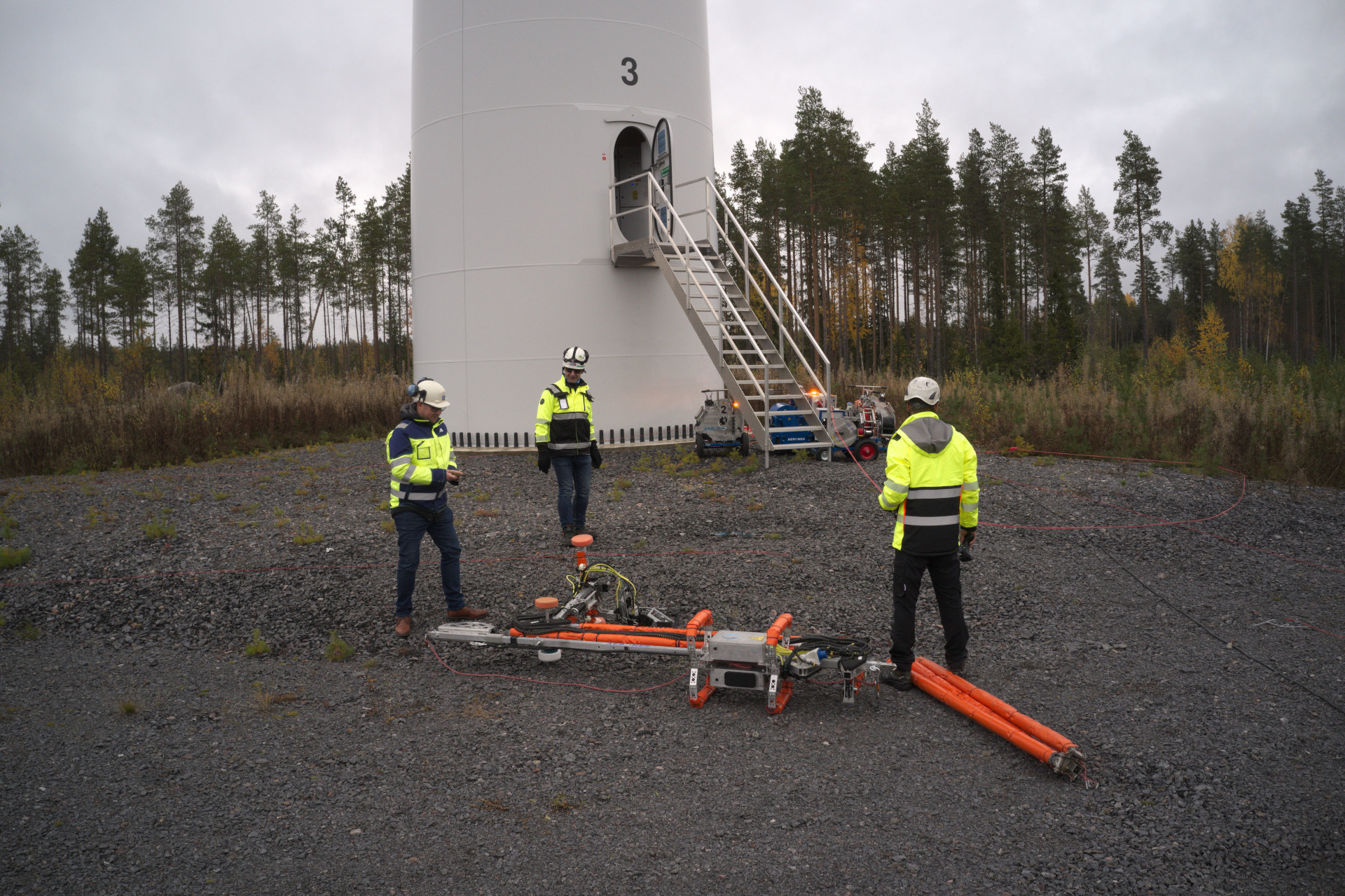 Robotic-turbine-inspectionDroneWindMill.jpg