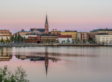 Vy över Luleås stadskärna från havet.