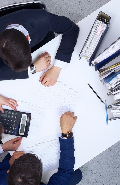 Personas trabajando